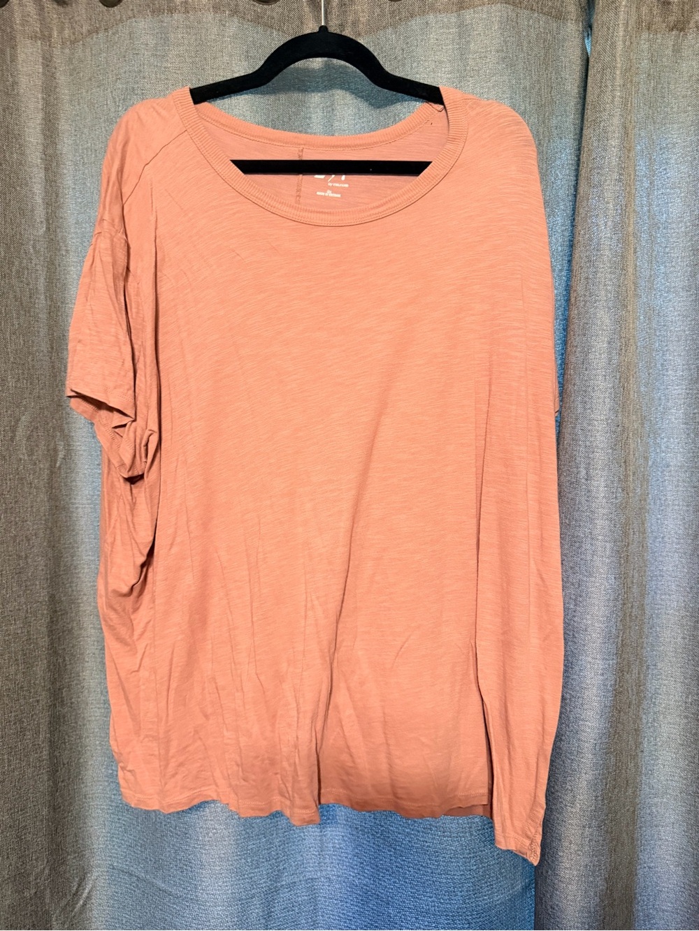 Everyday Long-Sleeve Crewneck Top in Dusty Salmon Pink